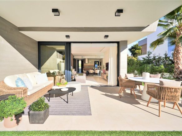 Puerto Banus – Townhouses – New -Walk to Beach