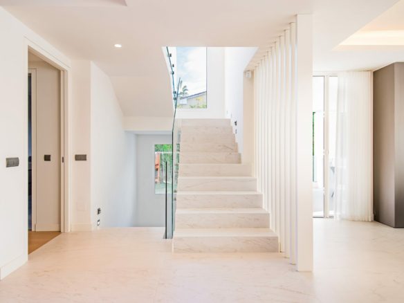 Nueva Andalucia  – New Villa  – Gated Community