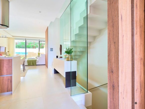 Puerto Banus – Townhouses – New -Walk to Beach