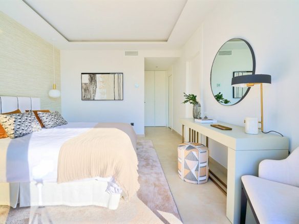 Puerto Banus – Townhouses – New -Walk to Beach