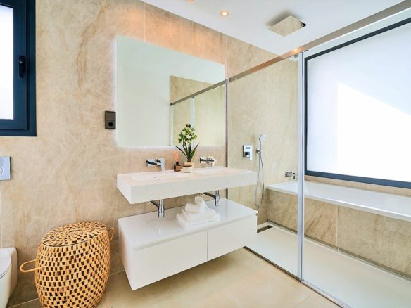 Puerto Banus – Townhouses – New -Walk to Beach