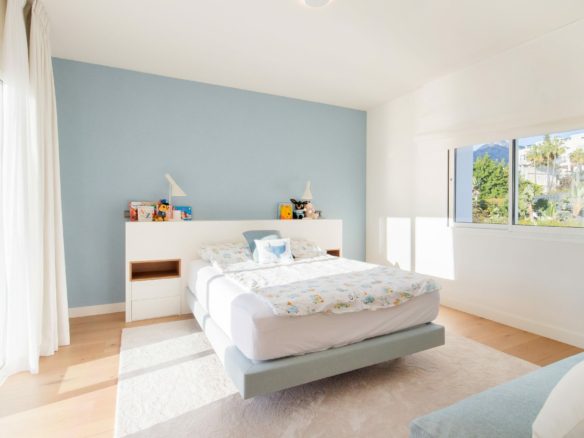 Nueva Andalucia  – New Villa  – Gated Community