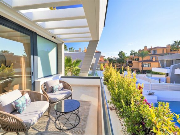 Puerto Banus – Townhouses – New -Walk to Beach