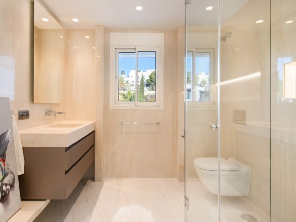 Nueva Andalucia  – New Villa  – Gated Community