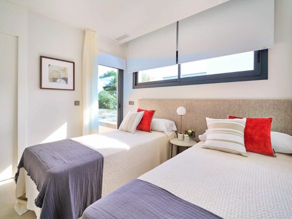Puerto Banus – Townhouses – New -Walk to Beach