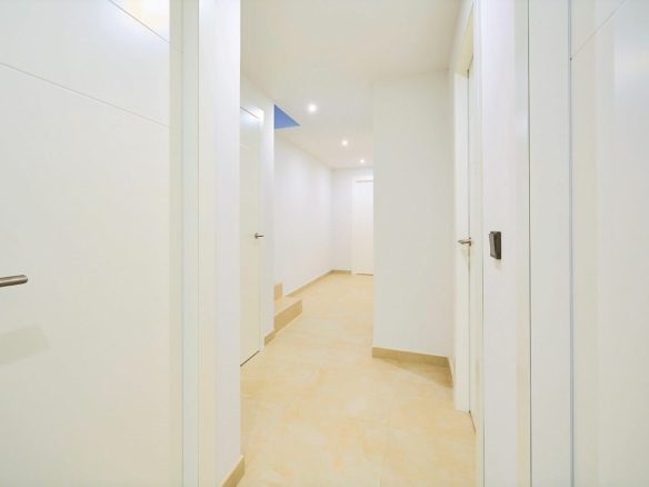 Puerto Banus – Townhouses – New -Walk to Beach