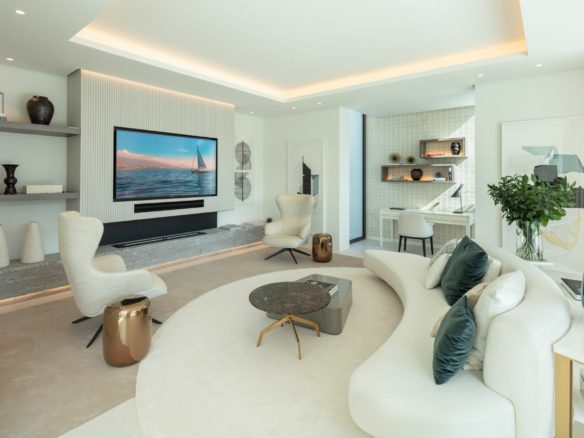 Marbella East -Modern Villa – Walk to Beach – Gated