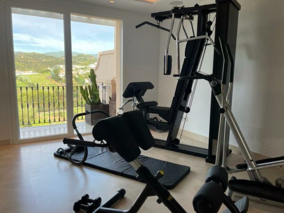 Benahavis – Villa  – Panoramic Views