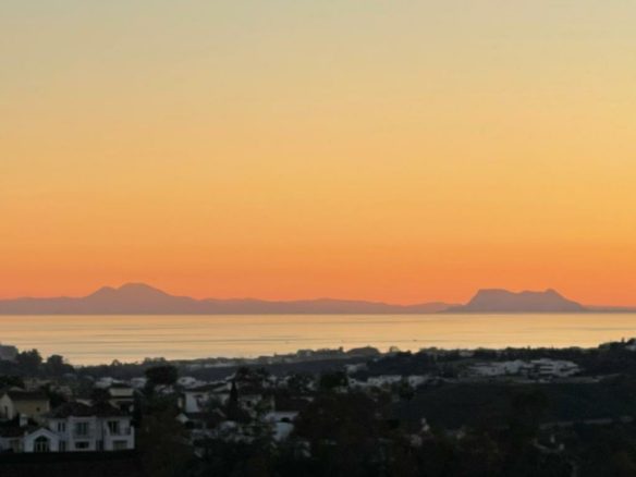 Benahavis – Villa  – Panoramic Views