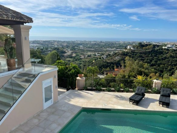 Benahavis – Villa  – Panoramic Views