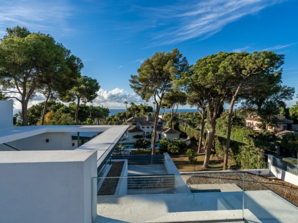 Golden Mile – New Modern villa