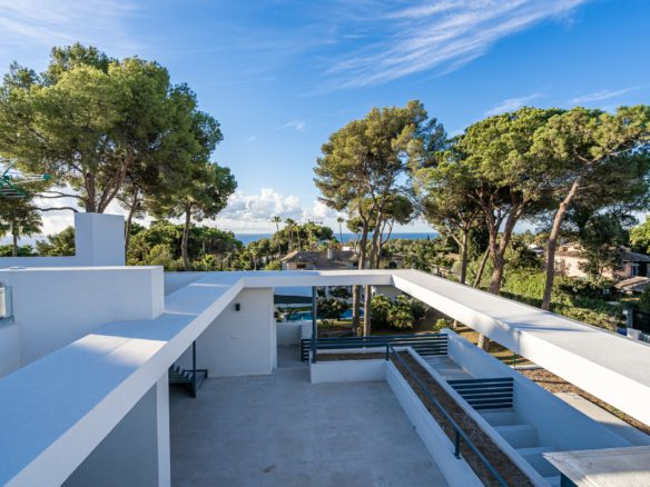 Golden Mile – New Modern villa