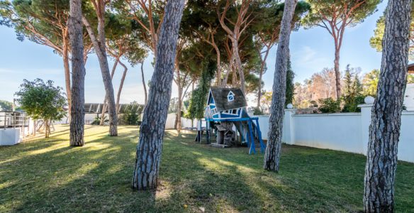 Marbella East – Modern villa – Sale & Rent (Max 20 Guests)