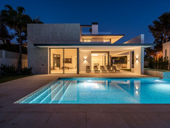 Golden Mile – New Modern villa