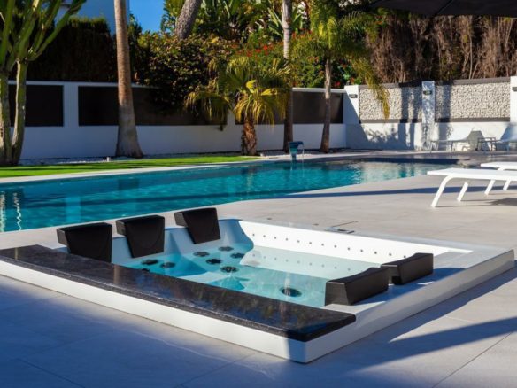 Marbella East  – Modern villa – Near Beach