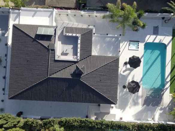 Marbella East  – Modern villa – Near Beach