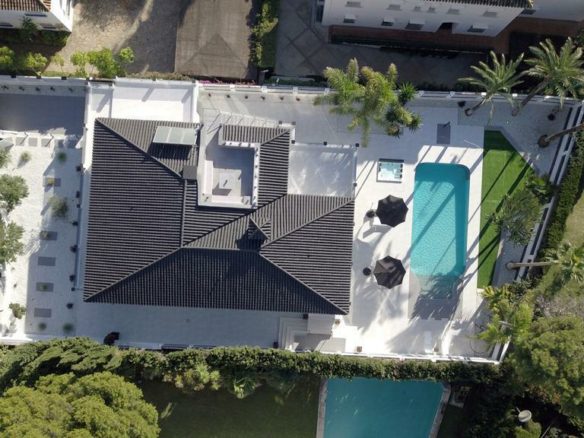 Marbella East  – Modern villa – Near Beach