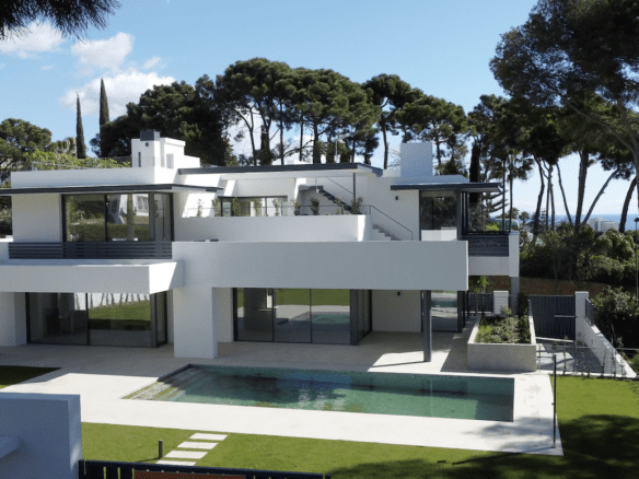 Golden Mile – New Modern villa