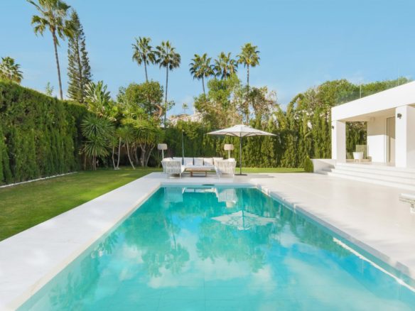 Nueva Andalucia  – New Villa  – Gated Community