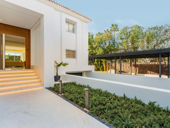 Nueva Andalucia  – New Villa  – Gated Community