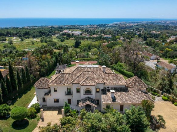 For sale- Golden Mile – Mansion – Sea Views – Gated Community 🏝️🌟