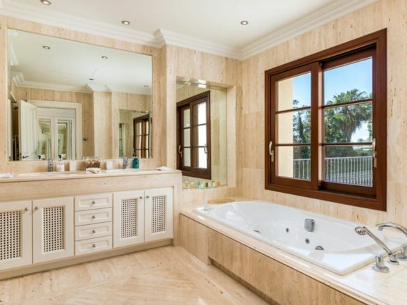 For sale- Golden Mile – Mansion – Sea Views – Gated Community 🏝️🌟