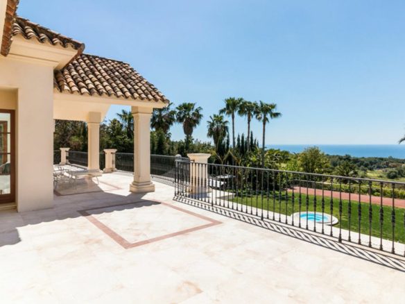 For sale- Golden Mile – Mansion – Sea Views – Gated Community 🏝️🌟