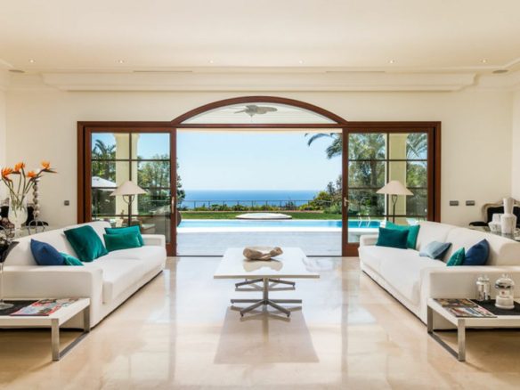 For sale- Golden Mile – Mansion – Sea Views – Gated Community 🏝️🌟