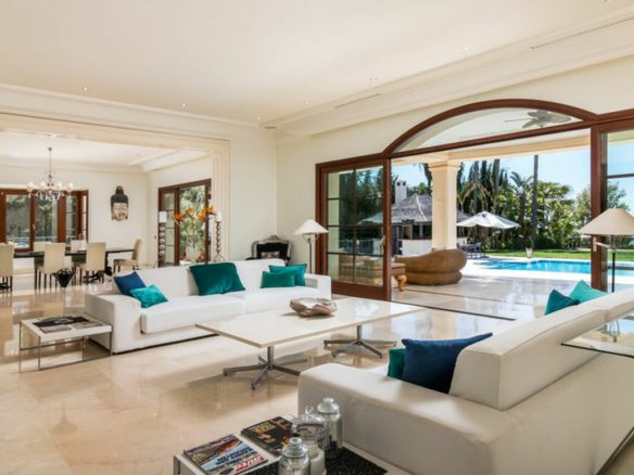 For sale- Golden Mile – Mansion – Sea Views – Gated Community 🏝️🌟