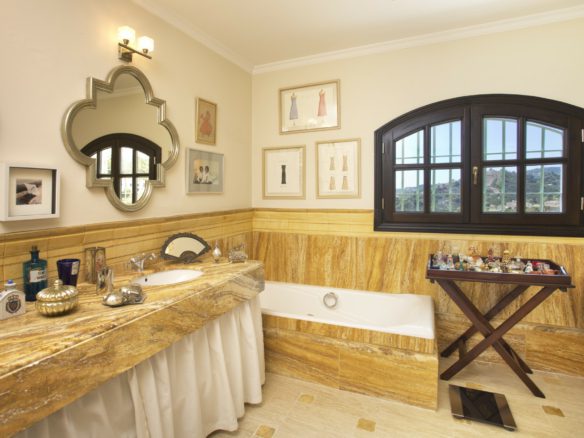 For sale – Marbella Club Golf Resort – 7bed Mansion – Gated