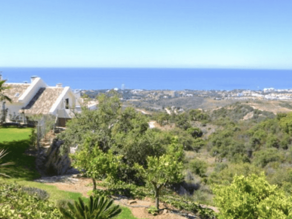 Marbella East – Villa – Panoramic Sea Views
