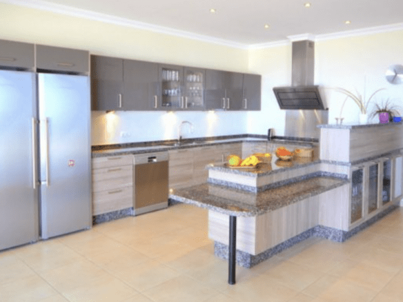 Marbella East – Villa – Panoramic Sea Views