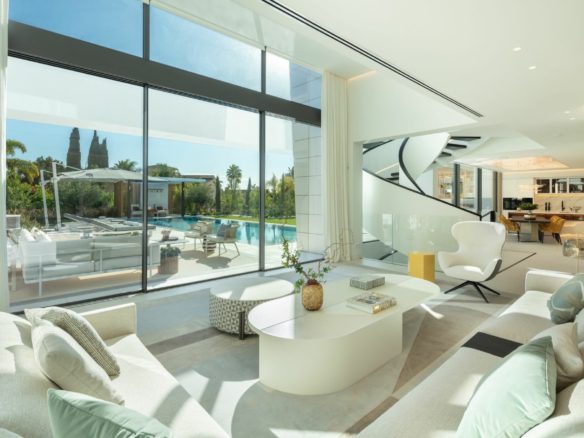 Marbella East -Modern Villa – Walk to Beach – Gated