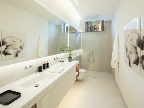 Marbella East -Modern Villa – Walk to Beach – Gated