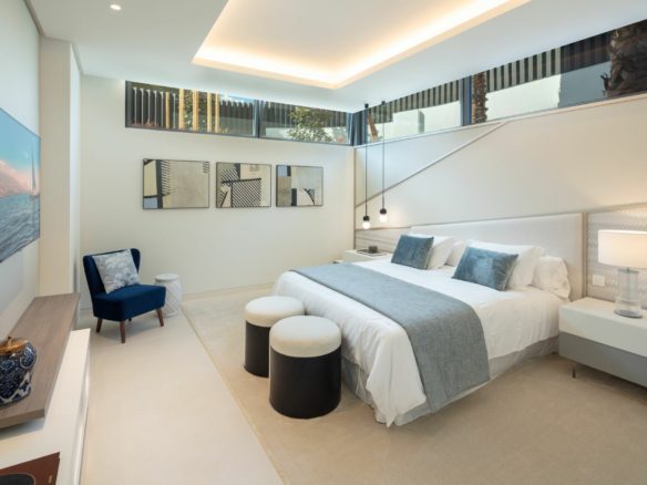Marbella East -Modern Villa – Walk to Beach – Gated