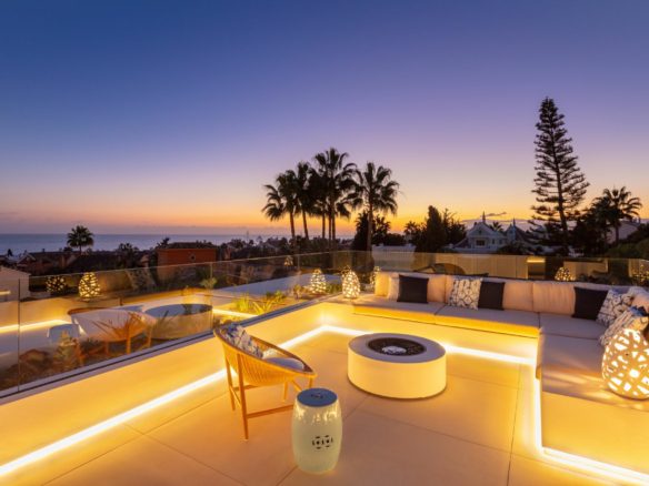 Marbella East -Modern Villa – Walk to Beach – Gated