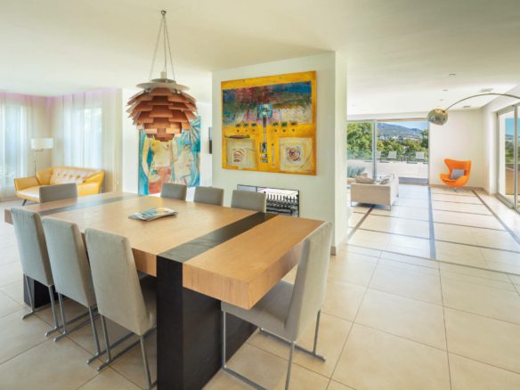 Nueva Andalucia – Modern villa – 1st Line Golf