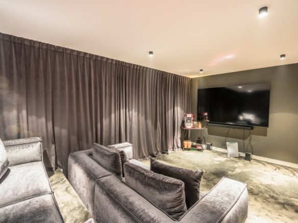Nueva Andalucia – Modern Villa  -Turnkey Ready