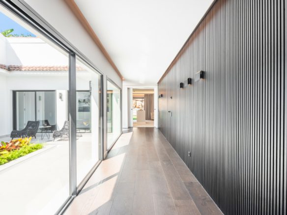Nueva Andalucia – Modern Villa  -Turnkey Ready