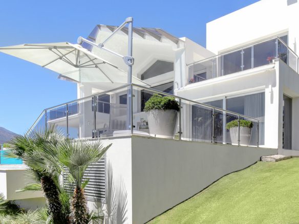 Reserved – Nueva Andalucia – Modern Luxury villa for Sale & Rent
