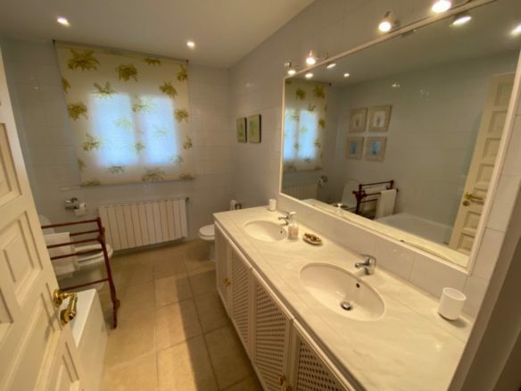 New Golden Mile – Beachfront Villa for sale