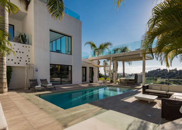 Reduced – Benahavis – Modern villa – Sea & Golf Views