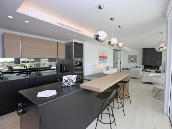Golden Mile – Monte Paraiso Duplex Penthouse – Sea Views -Gated