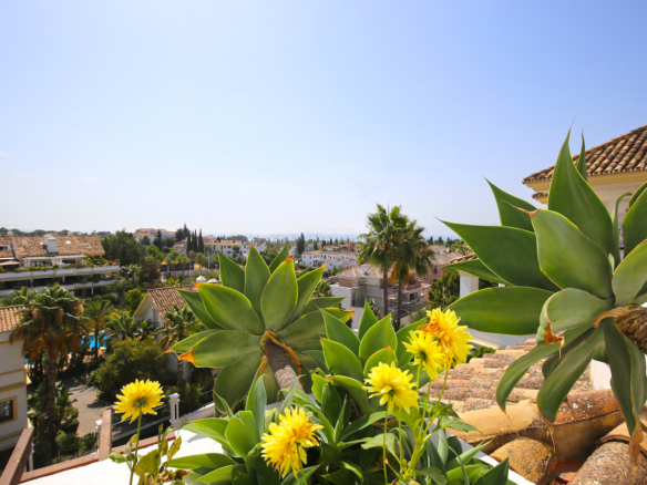 Golden Mile – Monte Paraiso Duplex Penthouse – Sea Views -Gated
