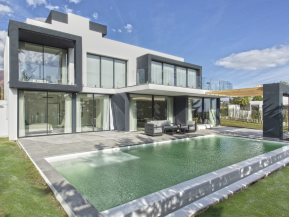 Estepona – New Modern villa – Panoramic Views Sea & Golf
