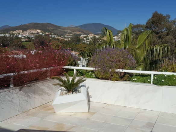 Nueva Andalucia – Penthouse – Gated – 4bed
