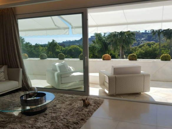 Nueva Andalucia – Penthouse – Gated – 4bed