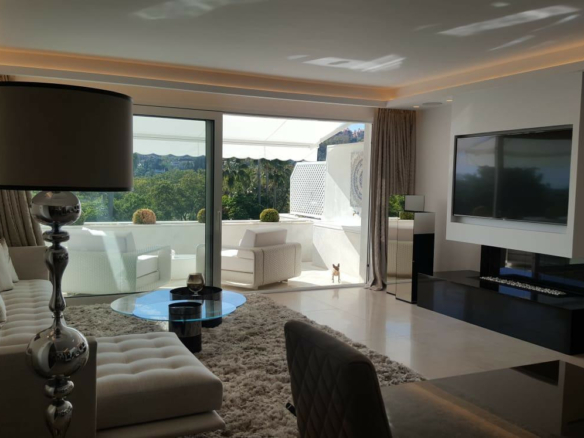 Nueva Andalucia – Penthouse – Gated – 4bed