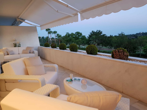 Nueva Andalucia – Penthouse – Gated – 4bed
