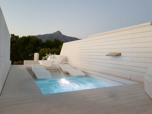 Nueva Andalucia – Penthouse – Gated – 4bed